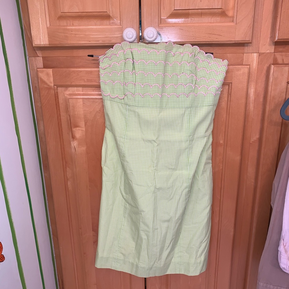 Strapless dress